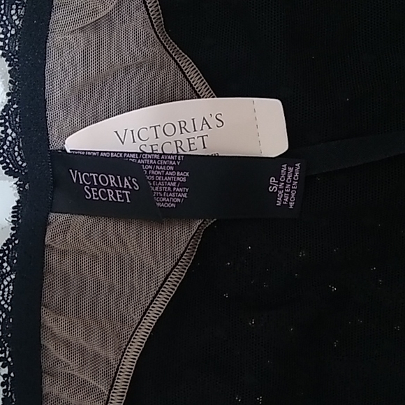 Victoria's Secret Angel Fantasies Lace Garter Skirt - Picture 4 of 7